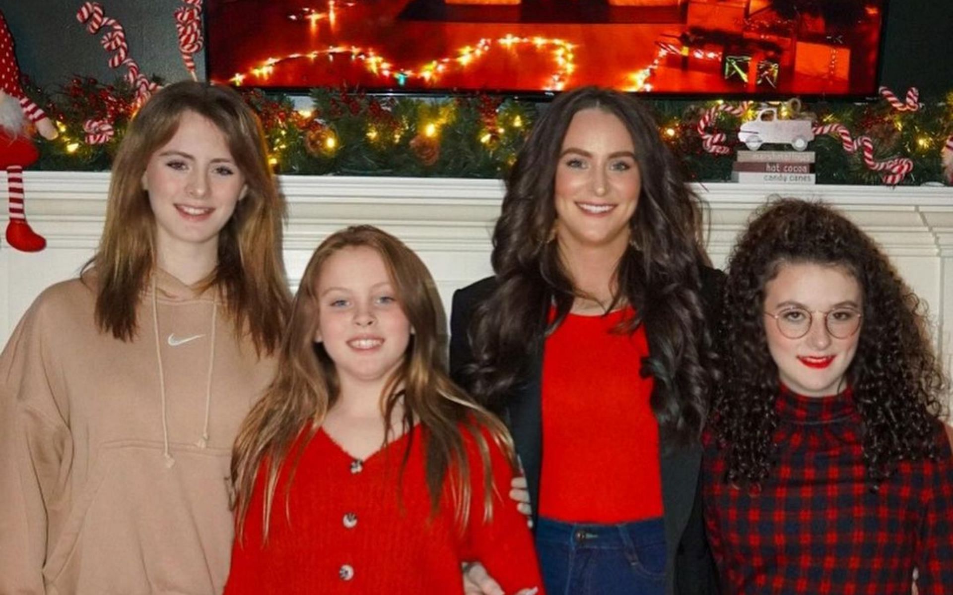 Leah Messer is excited to spend the holidays with her daughters (Image via leahmesser/ Instagram)