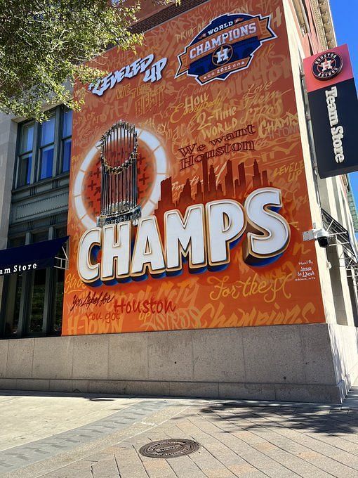 Houston Astros fans react to crowd chants of We want Houston, mocking New  York Yankees fans who chanted it after ALDS