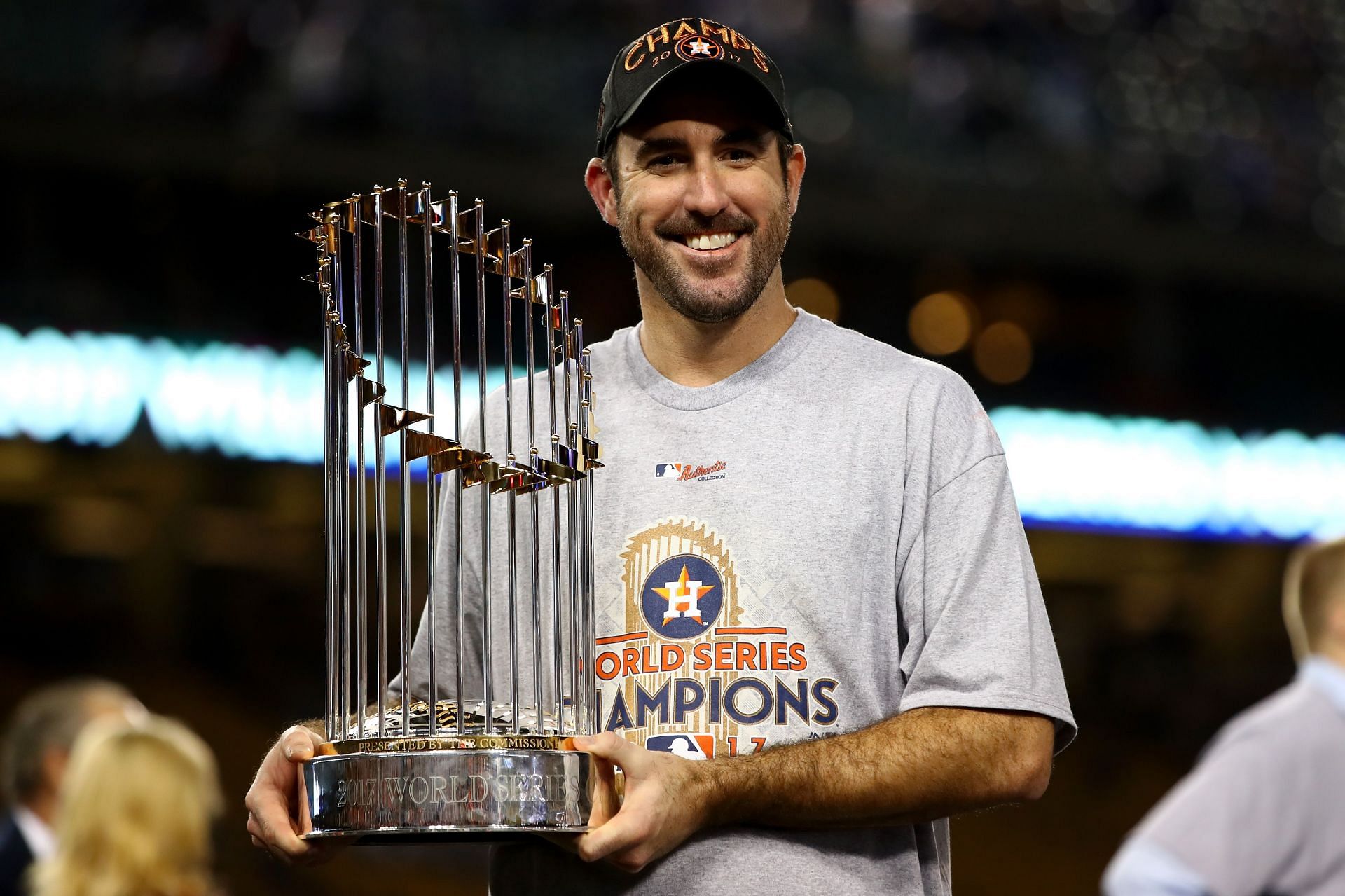 MLB on X: He's back! Justin Verlander has reportedly been traded to the  Astros, per  @Feinsand.  /  X