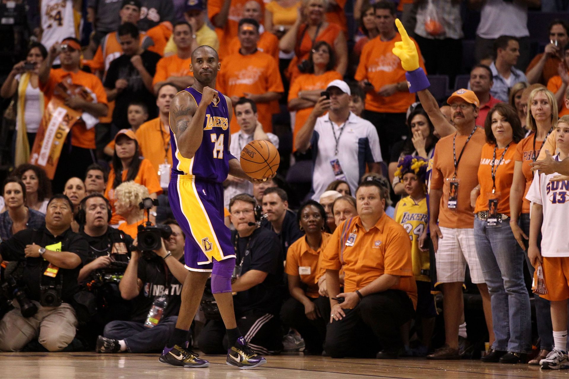 Los Angeles Lakers v Phoenix Suns, Game 6