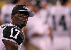 “I went from being an NFL superstar to being put in a cage for 17 hours a day” – Plaxico Burress’ story still the most bizarre in NFL history