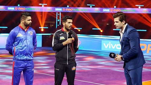 Pardeep Narwal (extreme left) and Vikash Kandola (C) are two of the best PKL raiders (Image Courtesy: Pro Kabaddi League)