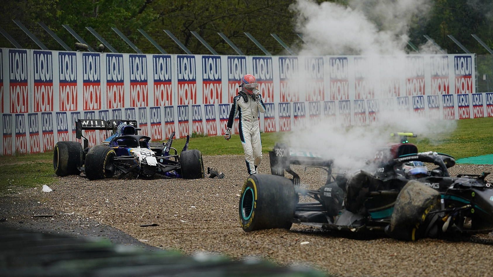 George Russell walking out of his car after crashing with Valtteri Bottas during the Emilia Romagna Grand Prix, 2021 (Image Credits: Reddit/u/Phil20122)