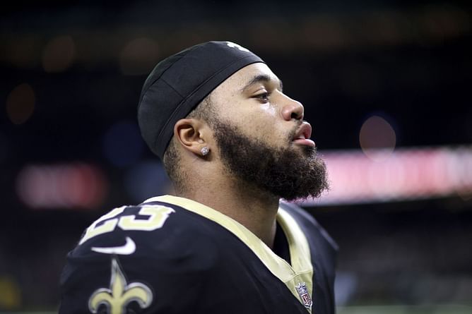 Is Marshon Lattimore playing tonight against Buccaneers?