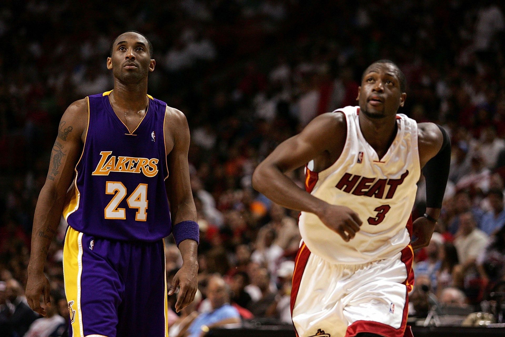 Dwyane Wade of the Miami heat against Kobe Bryant (left) of the LA Lakers in 2006