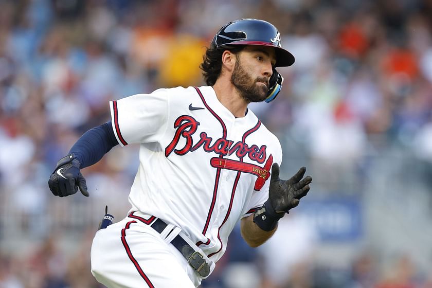 Dansby Swanson of the Atlanta Braves rounds the bases after