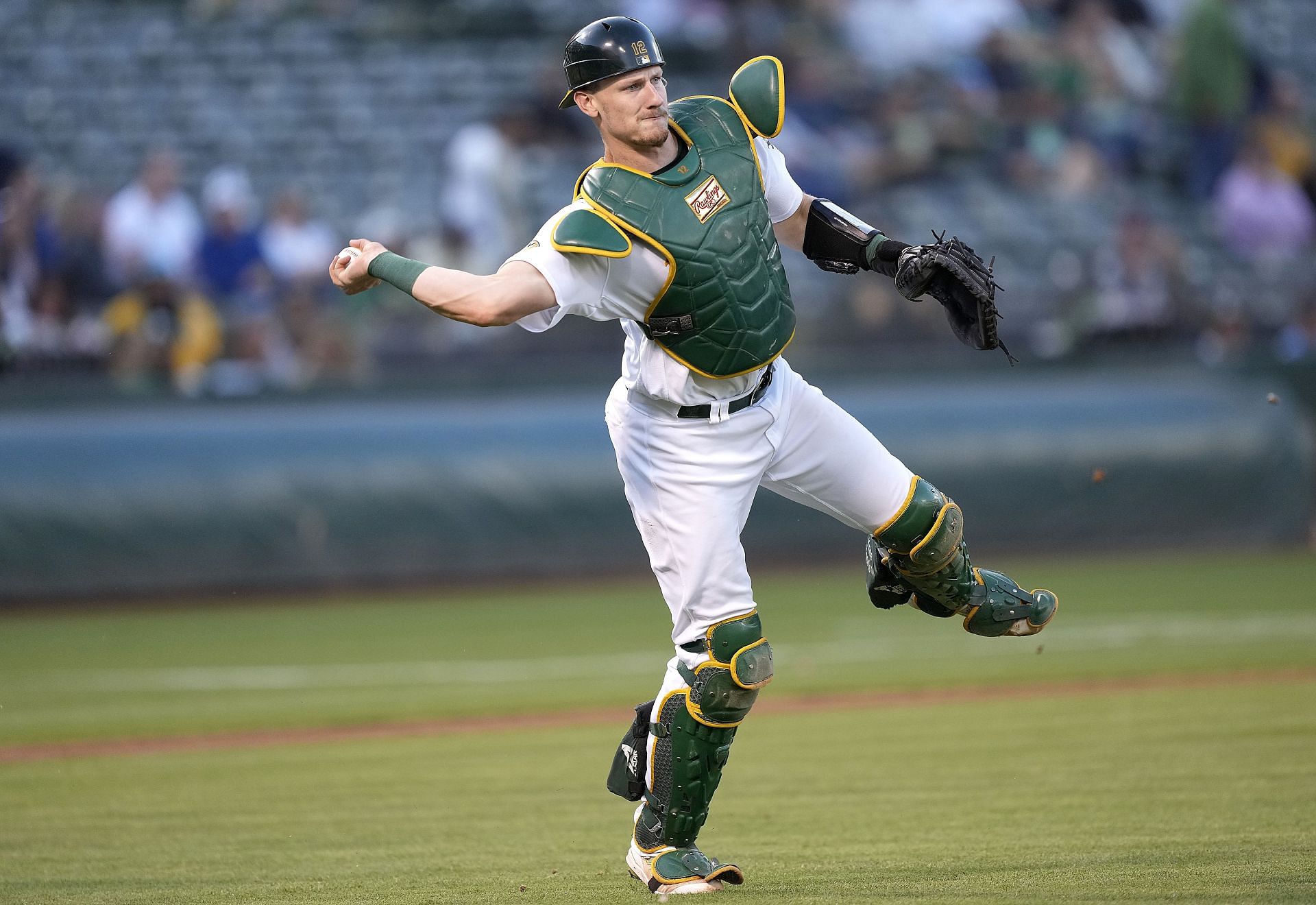 Braves get catcher Sean Murphy from A's in multi-team trade