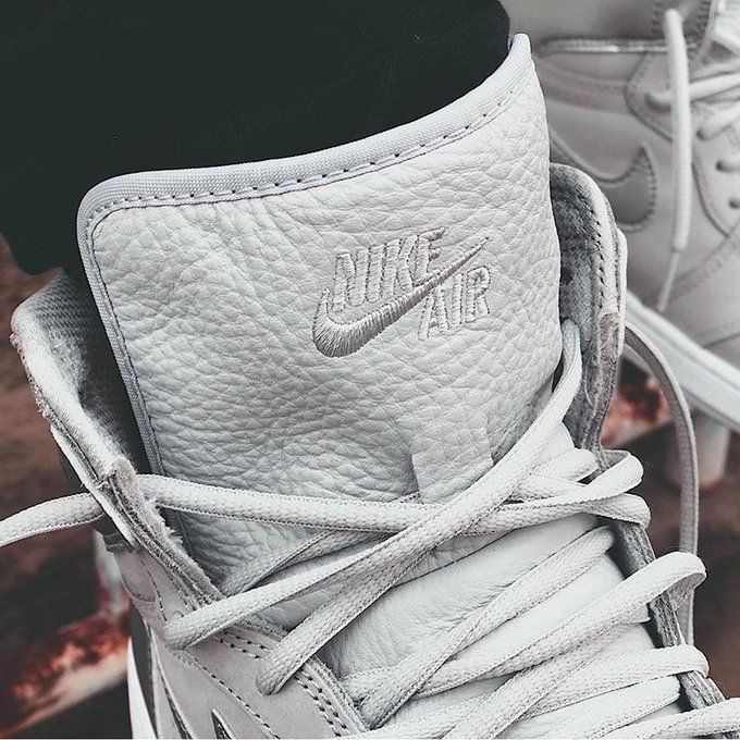does air jordan outlet sell real shoes