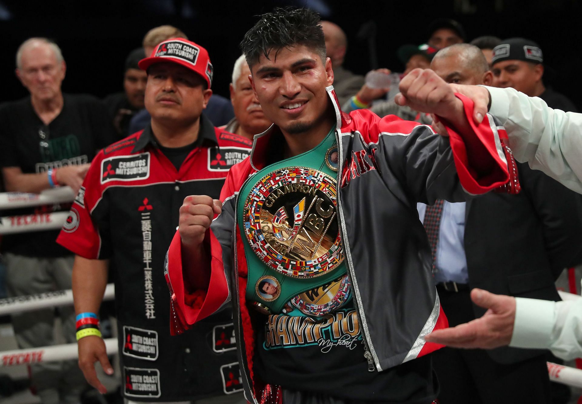 Mikey Garcia v Jessie Vargas