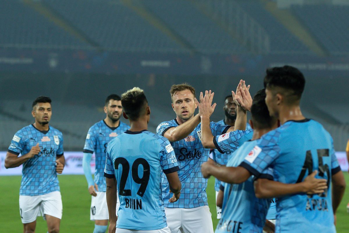 Mumbai City FC players celebrate as Apuia scored for the Islanders.