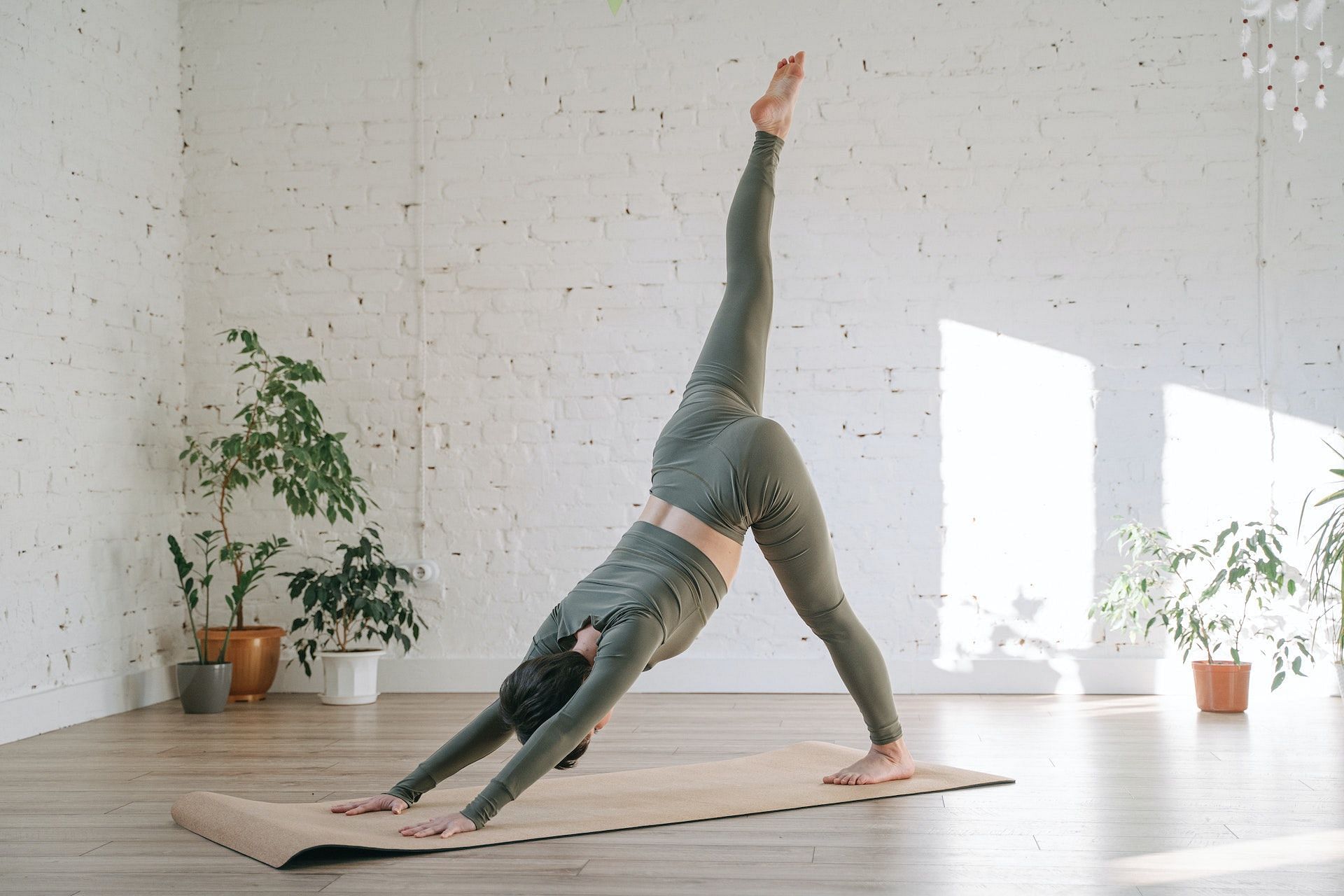 Shoulder Stand Pose Benefits | Sarvangasana | Yoga for Beginners