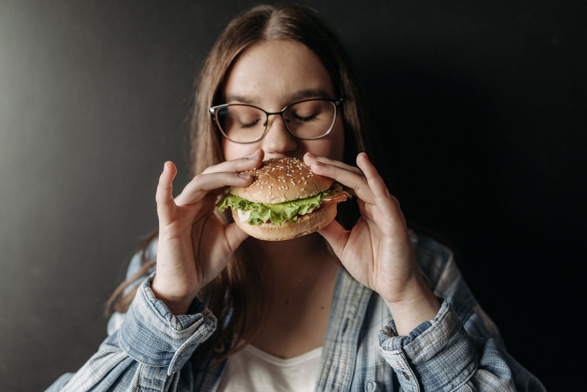 Comfort foods are often consumed to feeling better. (Image via Pexels/Pavel Danilyuk)