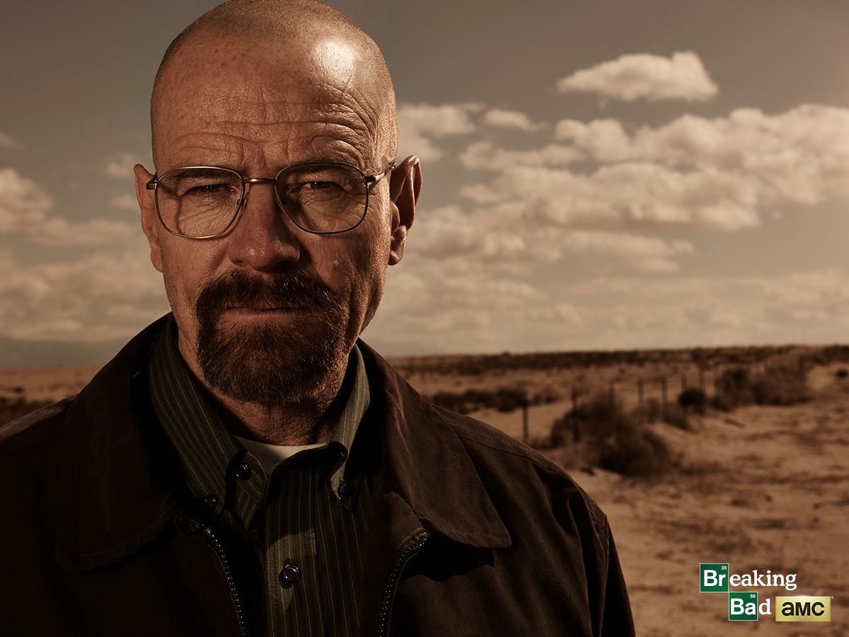 Who plays Walter White in Breaking Bad?