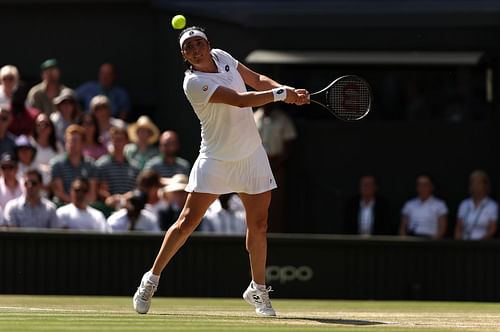 Ons Jabeur in action during her Wimbledon 2022 final.