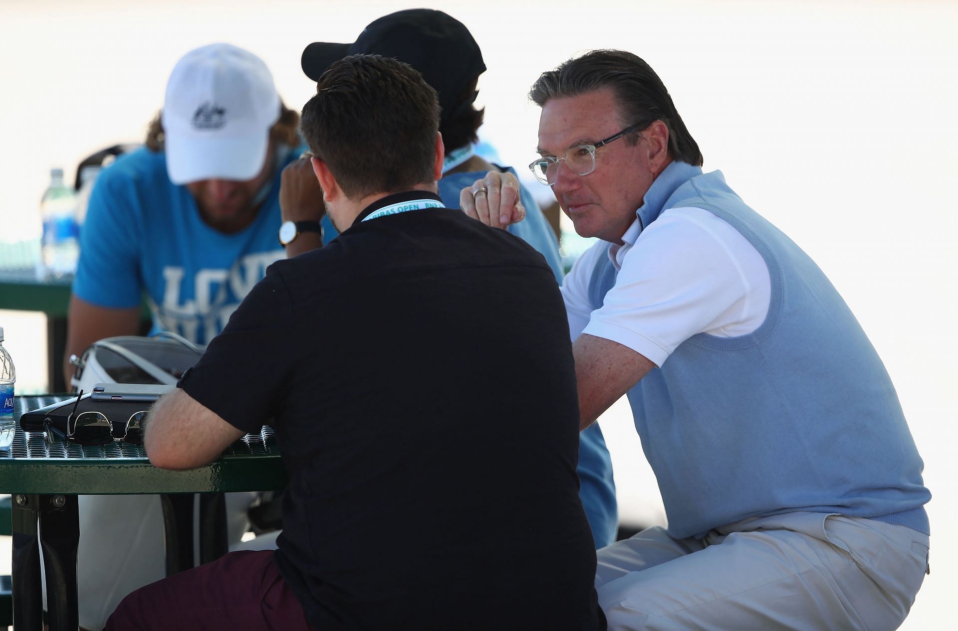 Jimmy Connors speaks with John Morris agent of Nick Kyrgios