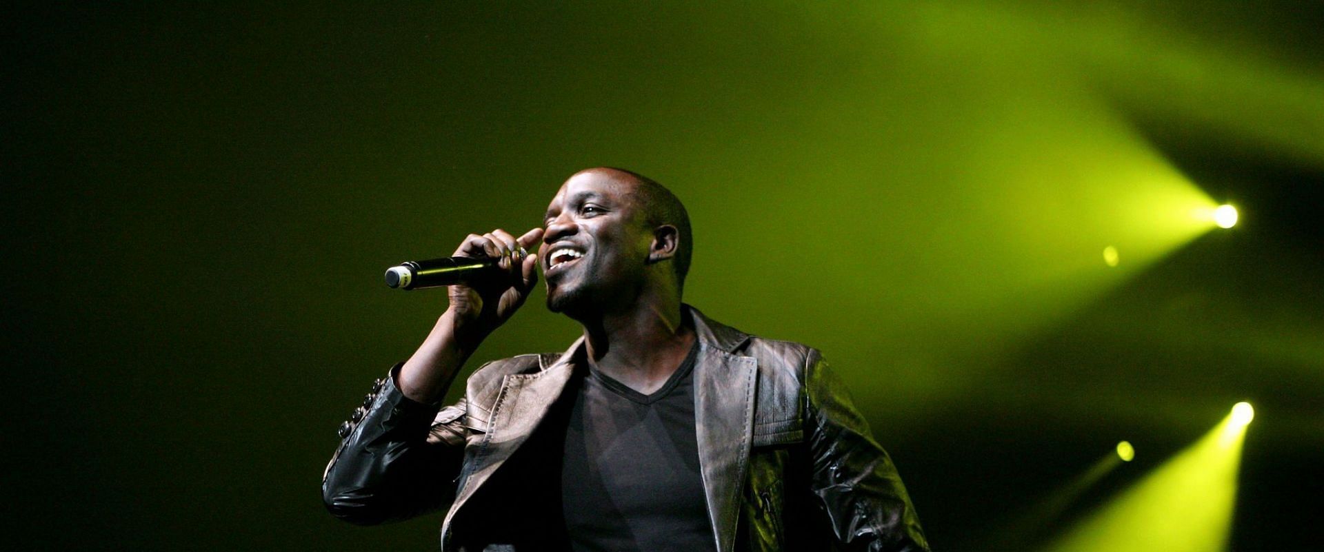 Netizens called out Akon over comments on fatherhood and Nick Cannon support (Image via Getty Images)