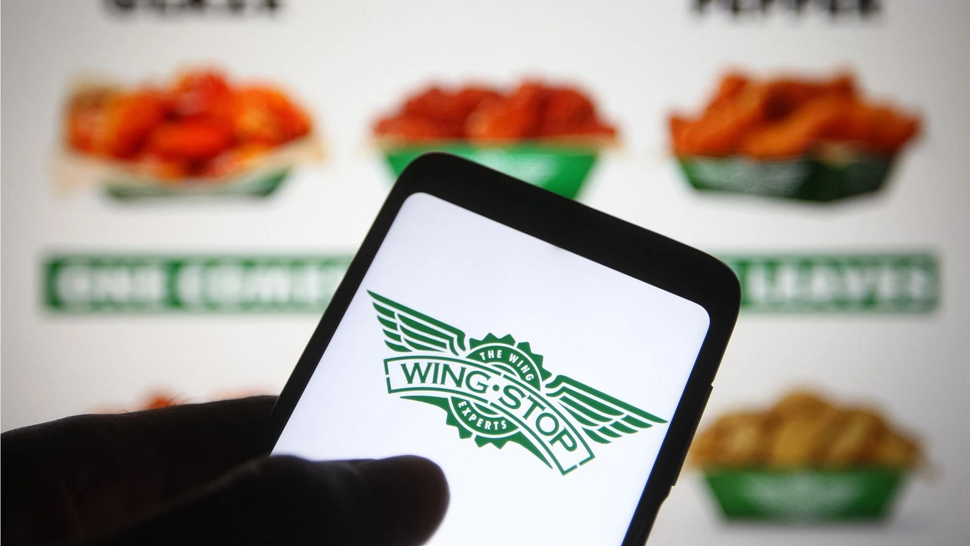 what-does-wingstop-s-carolina-gold-bbq-taste-like-details-explored-as