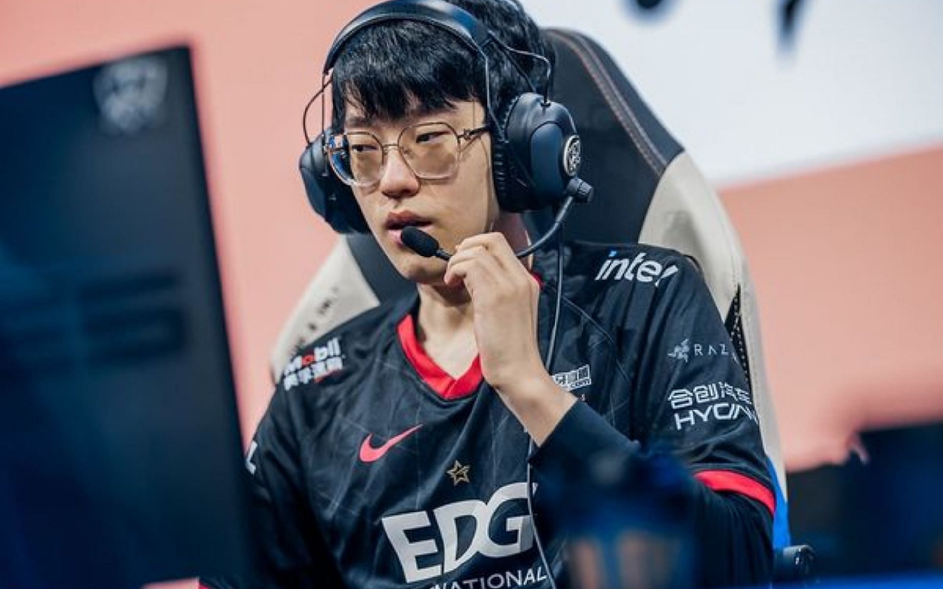 Scout has left EDG and joined LNG for the 2023 season (Image via Riot Games)
