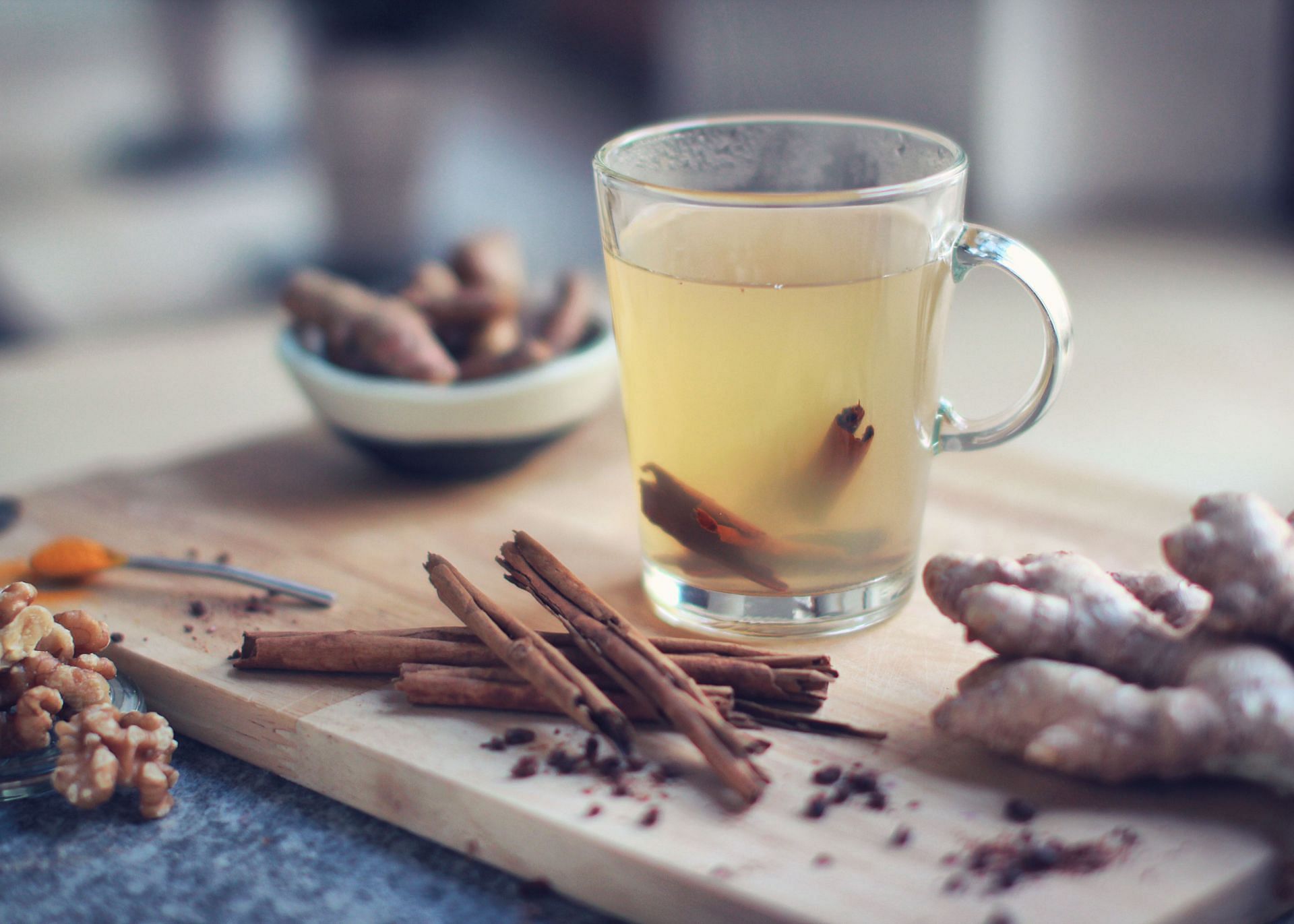 Best way to prepare ginger tea is to steep with hot water. (Image via Unsplash/Julia Topp)