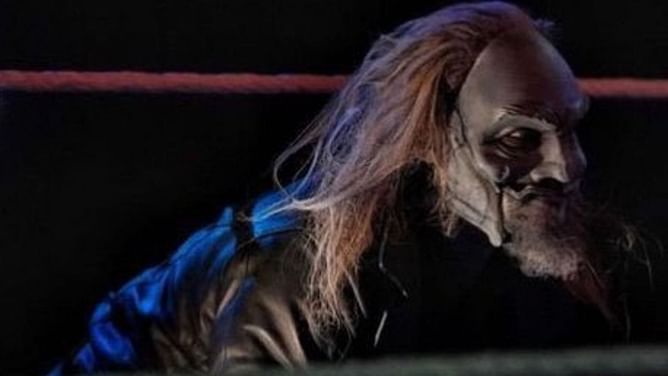 Did Uncle Howdy attack Bray Wyatt on WWE SmackDown?