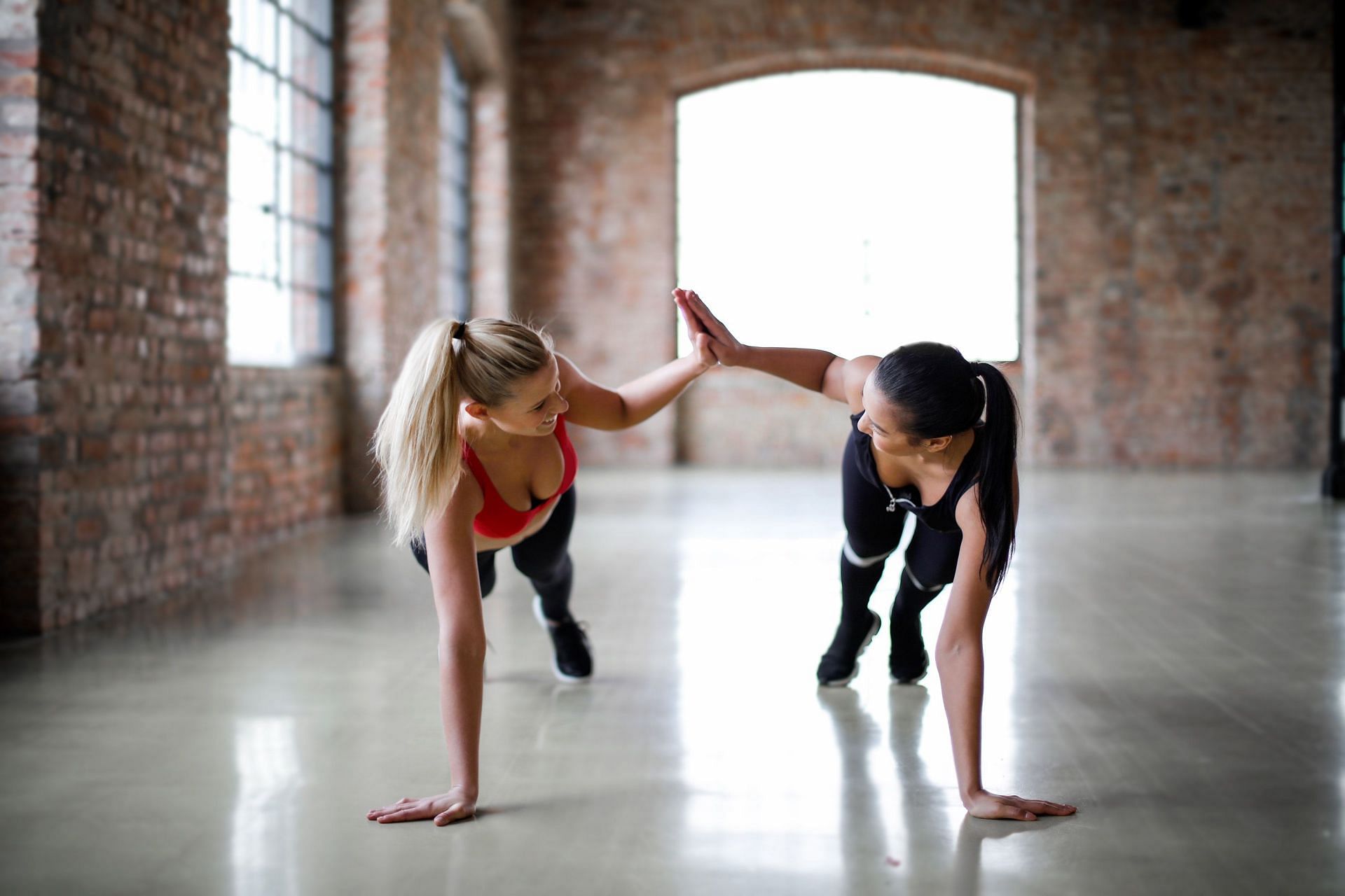 Upper bodyweight exercises will strengthen your upper body, including your core and shoulders (Image via Pexels @Andrea Piacquadio)