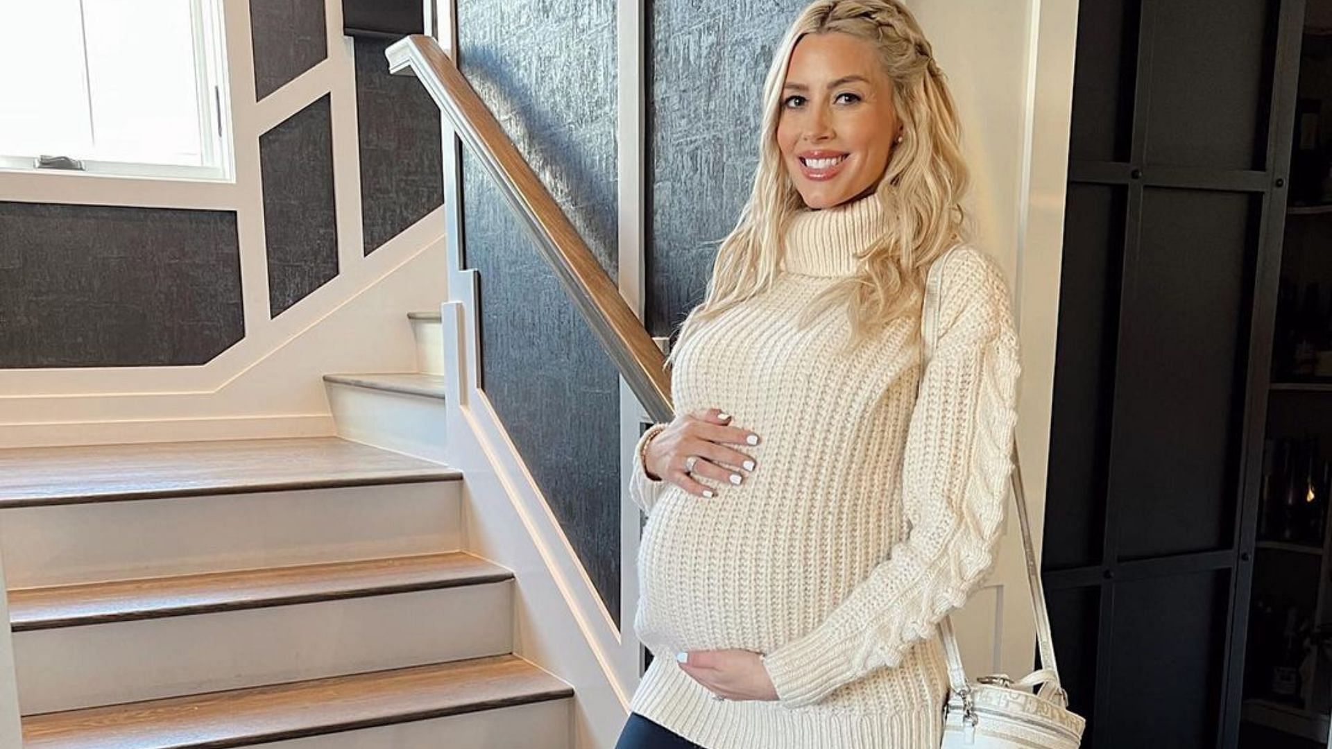 Selling Sunset&rsquo;s Heather Rae El Moussa &ldquo;not doing very good&rdquo; in her pregnancy due to pain (Image via theheatherraeelmoussa/Instagram)