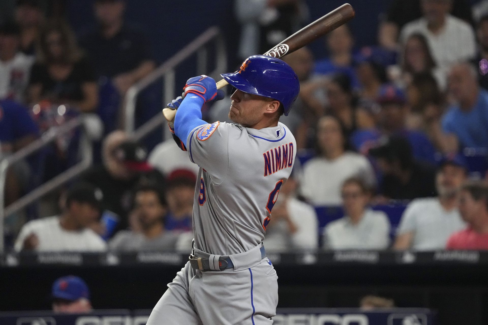 St. Louis, United States. 27th Apr, 2022. New York Mets Brandon Nimmo  jesters to his dugout after hitting a two RBI double in the second inning  against the St. Louis Cardinals at
