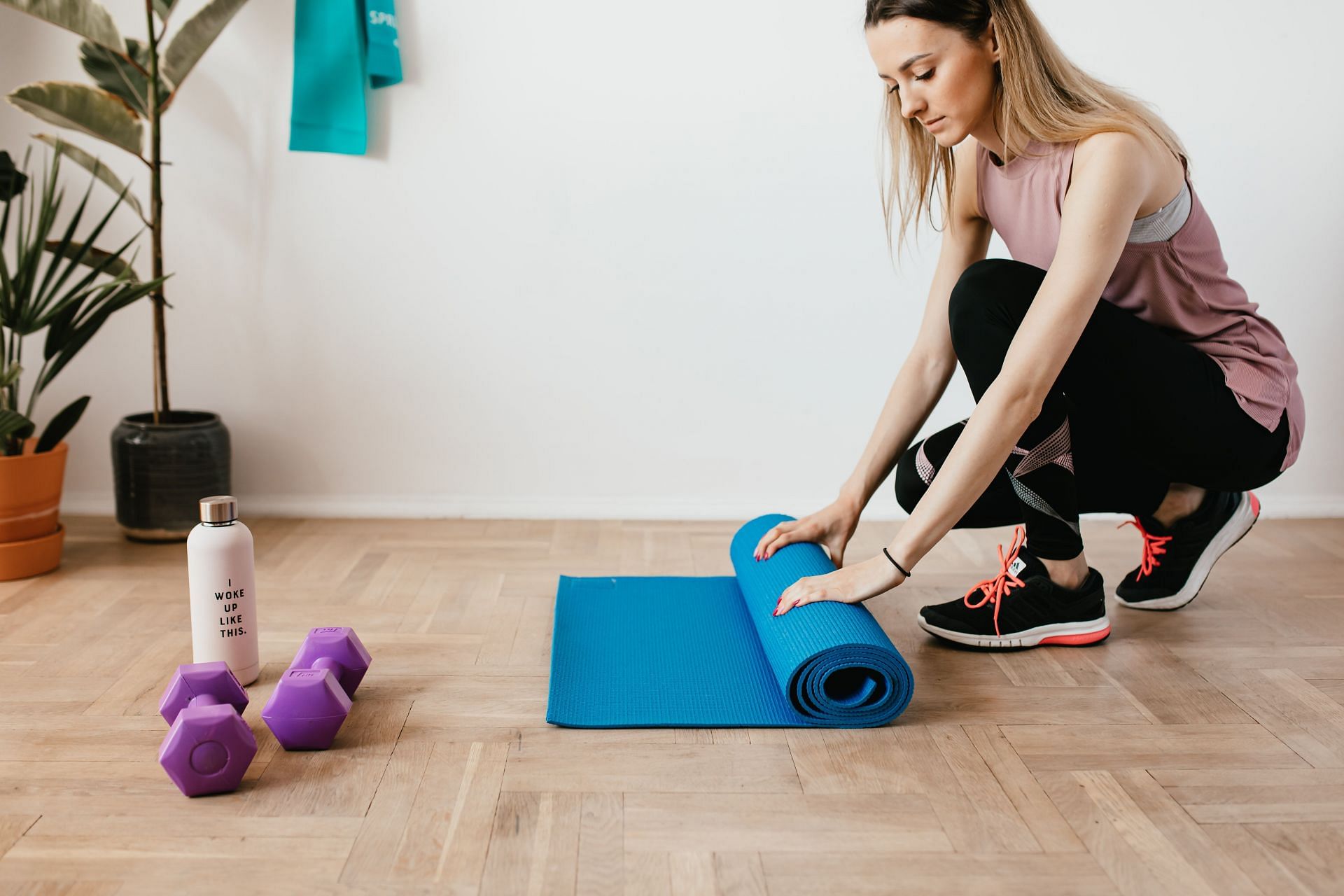 Equipment for Home Workouts to kickstart 2023 (Image via Pexels)