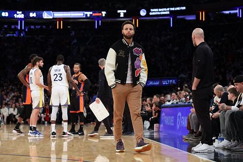 Steph Curry of the Golden State Warriors against the New York Knicks