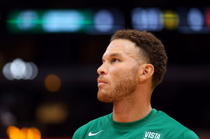 Fans wild out as JiDion holds up picture of Lana Rhoades’ baby in front of Blake Griffin to troll him on baby daddy rumors