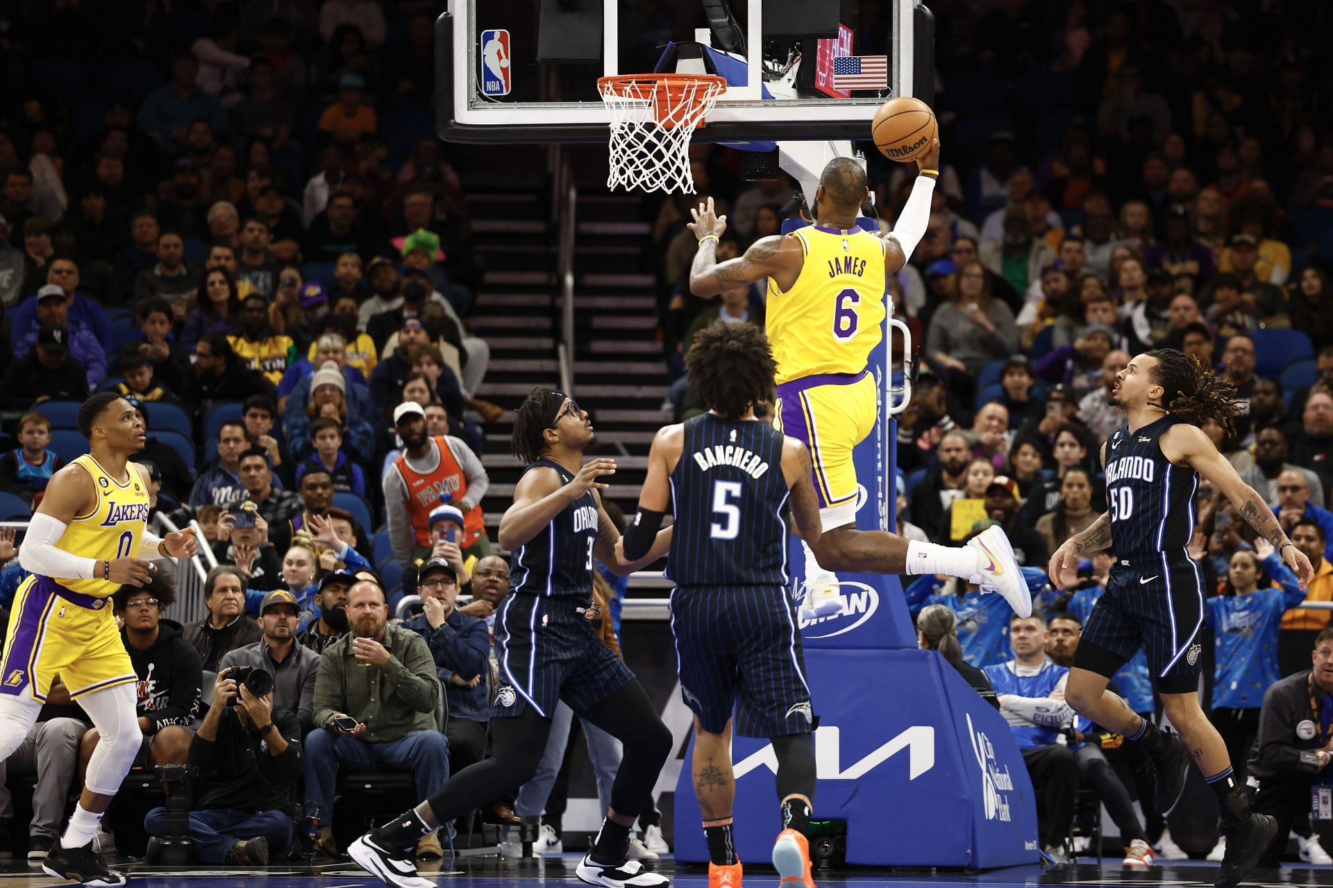 LeBron James scoring tracker reveals how far he is from Abdul-Jabbar (Image via Getty Images)