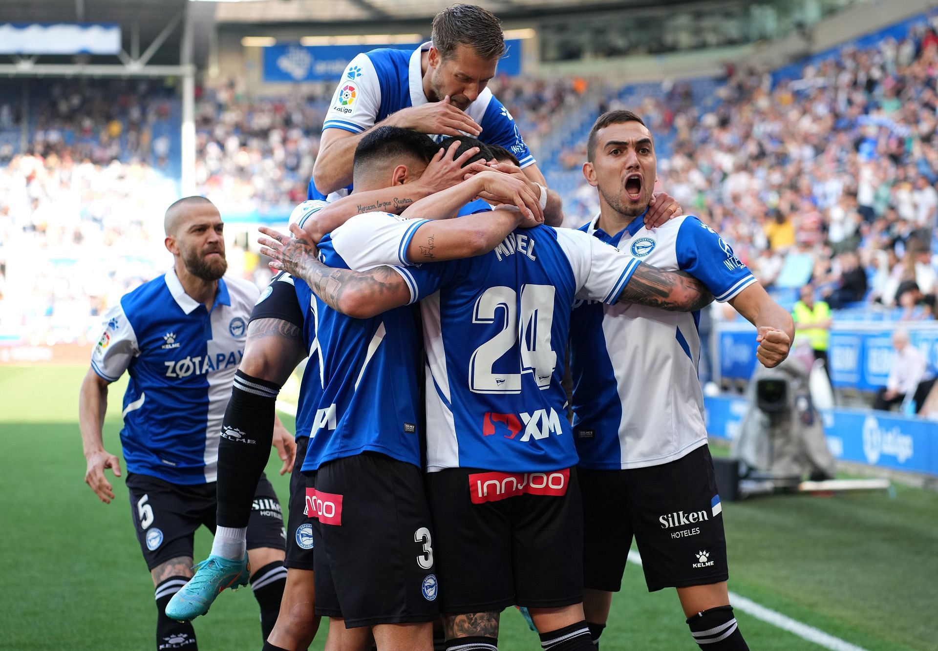 Deportivo Alaves v RCD Espanyol - La Liga Santander