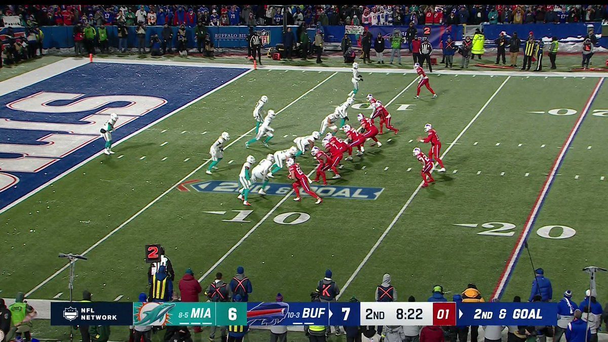 Bills fans throw snowballs to celebrate first touchdown vs