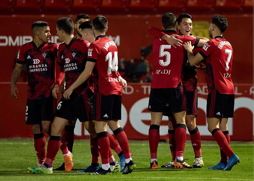 Levante UD v Racing de Santander - La Liga SmartBank