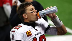 “Brady juice tastes horrible” – NFL fan winces in disgust after swiping Buccaneers QB’s water bottle
