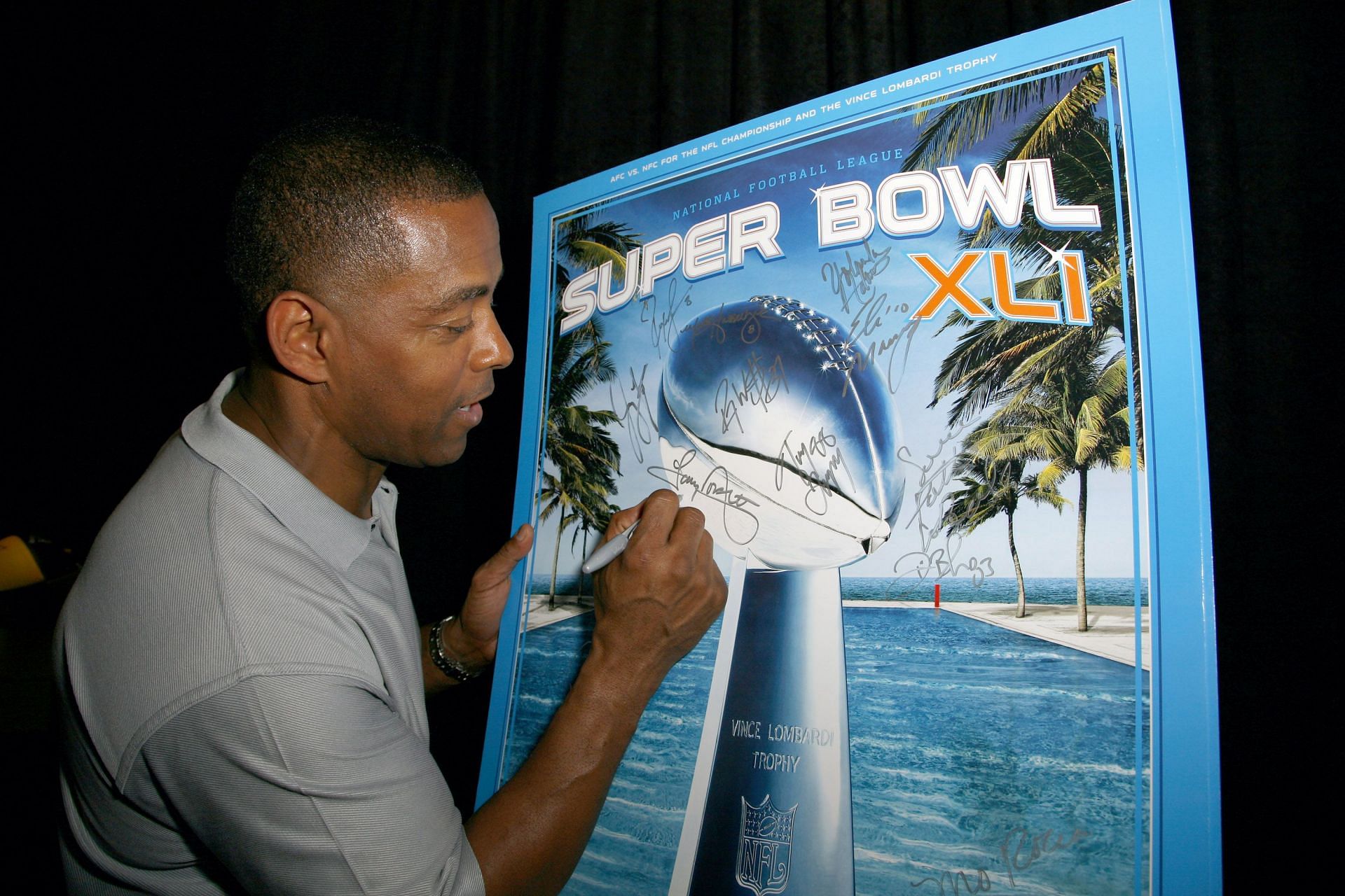 Tony Dorsett during Super Bowl XLI - On 3 Productions Gift Suite
