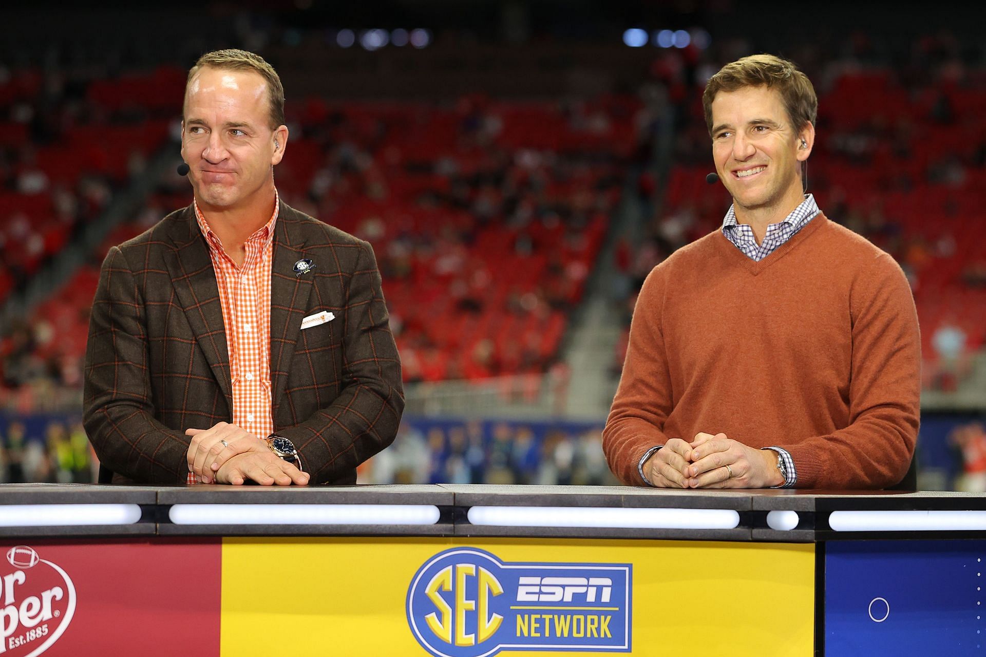 When will Peyton and Eli Manning return for MNF with ManningCast? - The  SportsRush