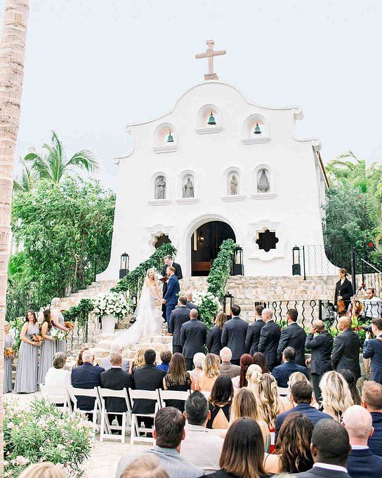 Justin Turner with wife Kourtney Pogue Turner