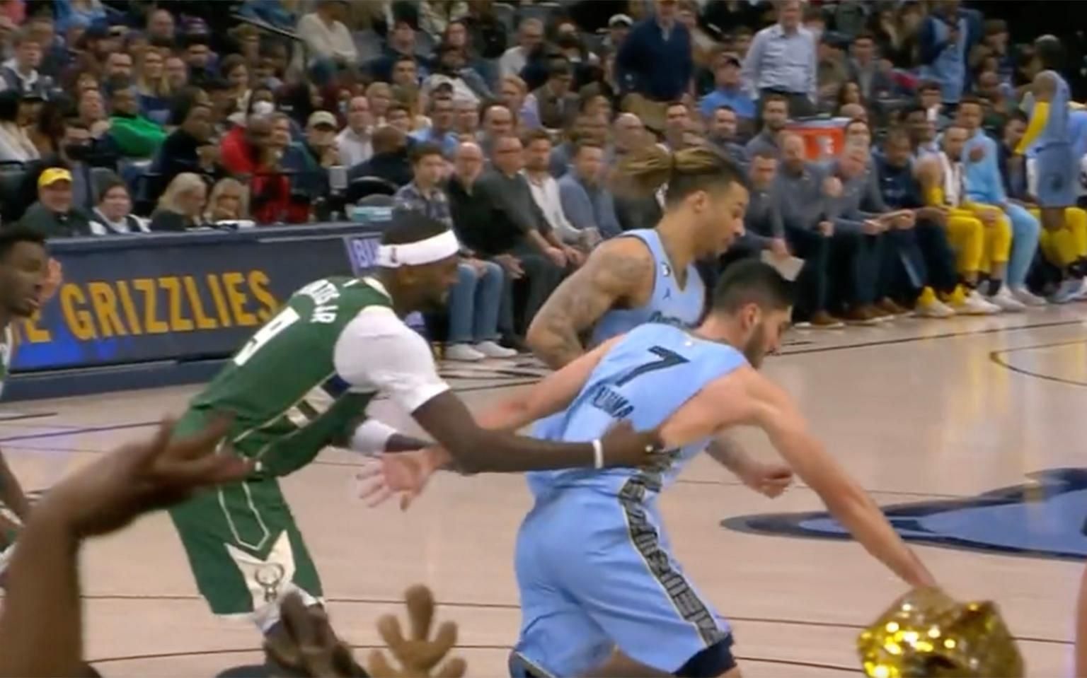 Milwaukee Bucks center Bobby Portis scratching Memphis Grizzlies forward Santi Aldama