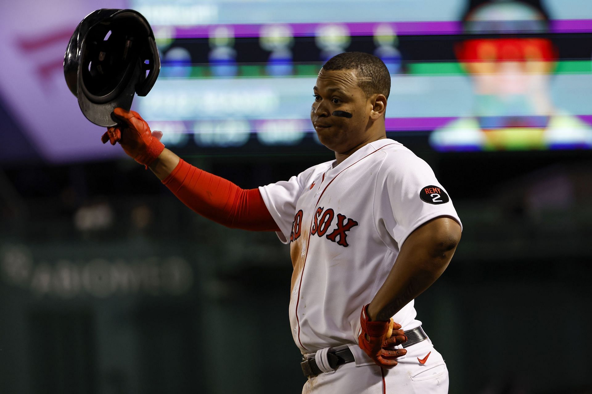 Red Sox still confident in Rafael Devers at third despite leading league in  errors again