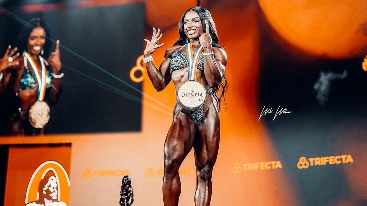 Gillon wins Figure Olympia 2022 (Image via Instagram/@w_wittmannphoto)