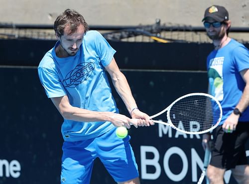 Daniil Medvedev practices ahead of the 2023 Adelaide International.