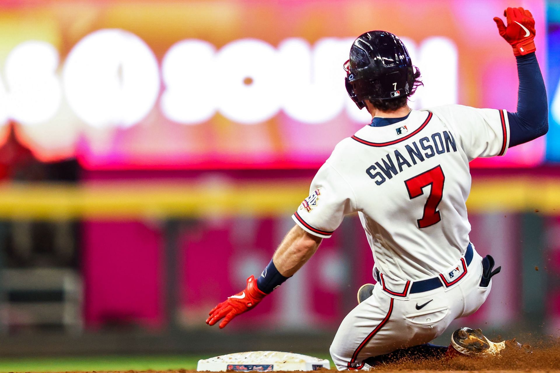 Dansby Swanson at Introductory Press Conference: 'Everybody Knows Cubs Fans  are the Best in Baseball' - Cubs Insider