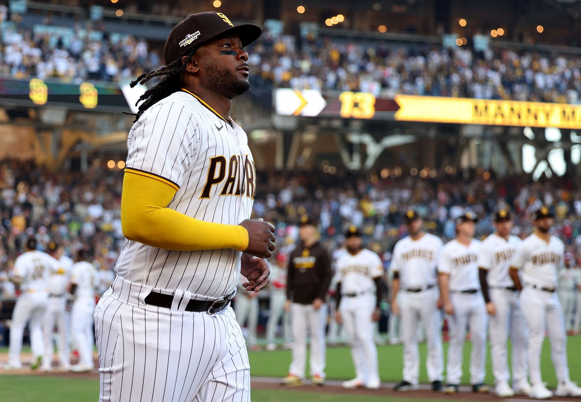 MLB on X: The Guardians add a big bat. Cleveland, Josh Bell reportedly  agree to a 2-year deal with an opt-out after 2023, a source tells  @Feinsand.  / X