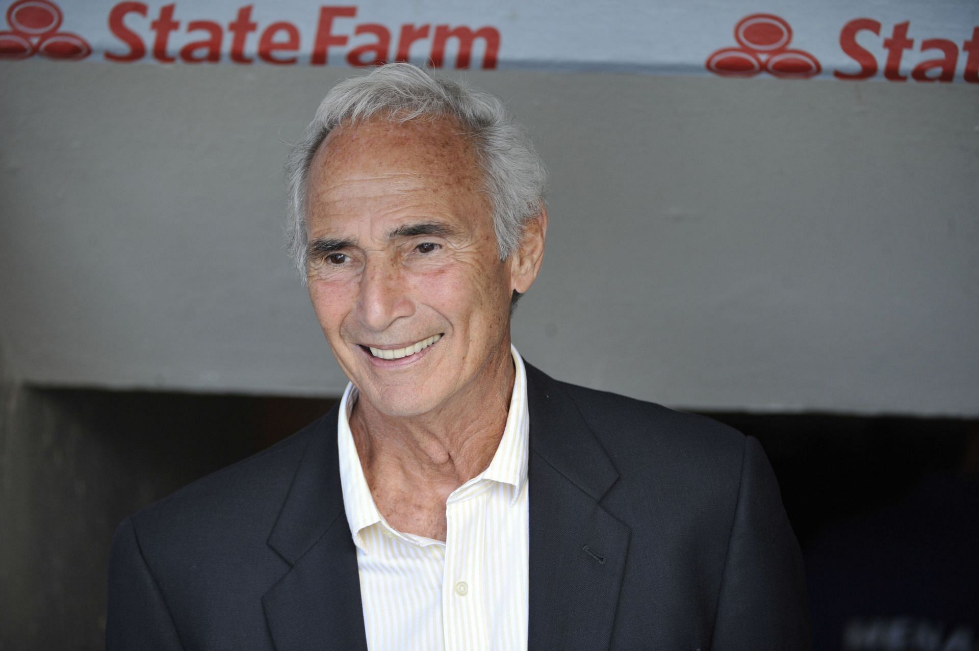 Los Angeles Dodgers fans honor three-time Cy Young Award winner Sandy Koufax  on his 87th birthday: One of the greatest of all time