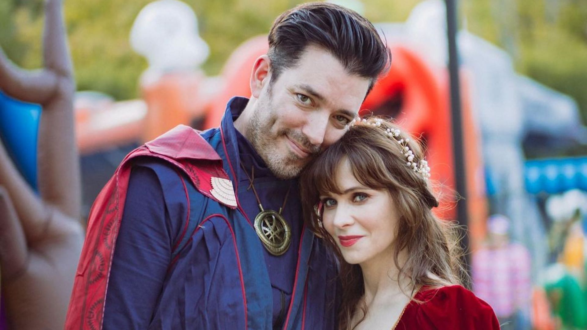 Zooey Deschanel and Jonathan Scott to host White House Christmas 2022