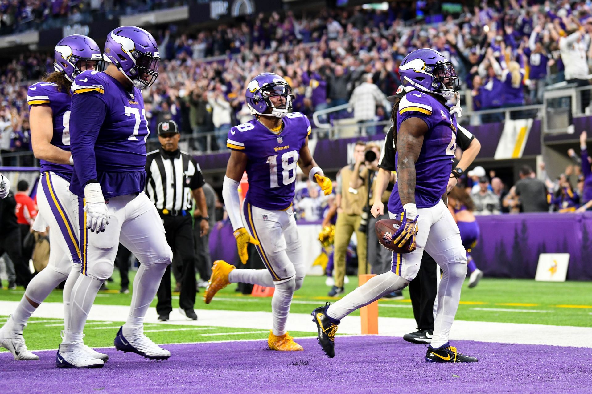 When was the last time the Vikings clinched the NFC North division title -  DraftKings Network