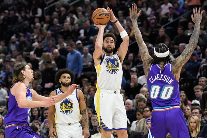 How does Klay Thompson's age compare to other elite shooting guards in the league?