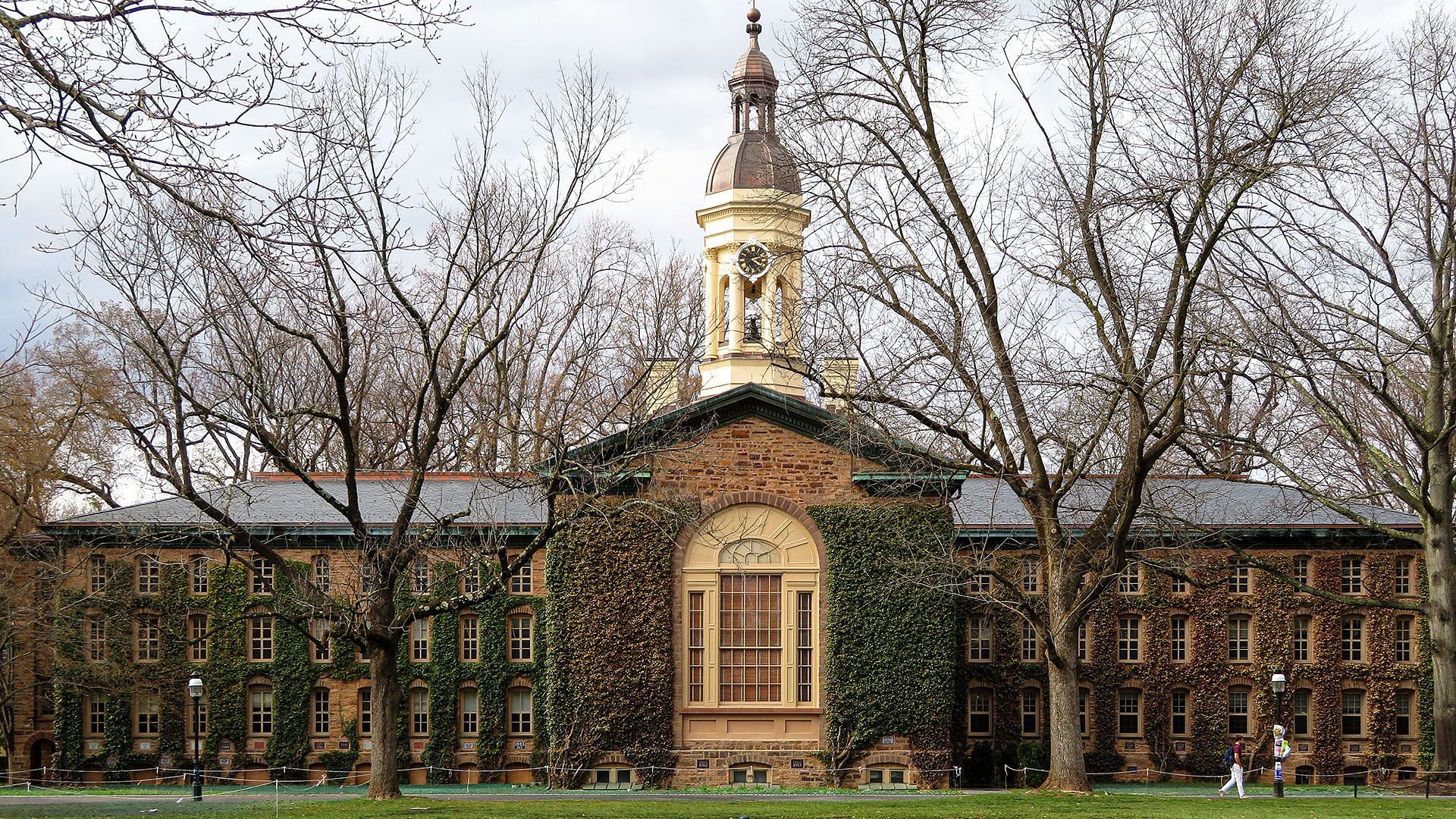 Students at Princeton university fear for their safety after death and eerie note (image via Wikimedia Commons) 