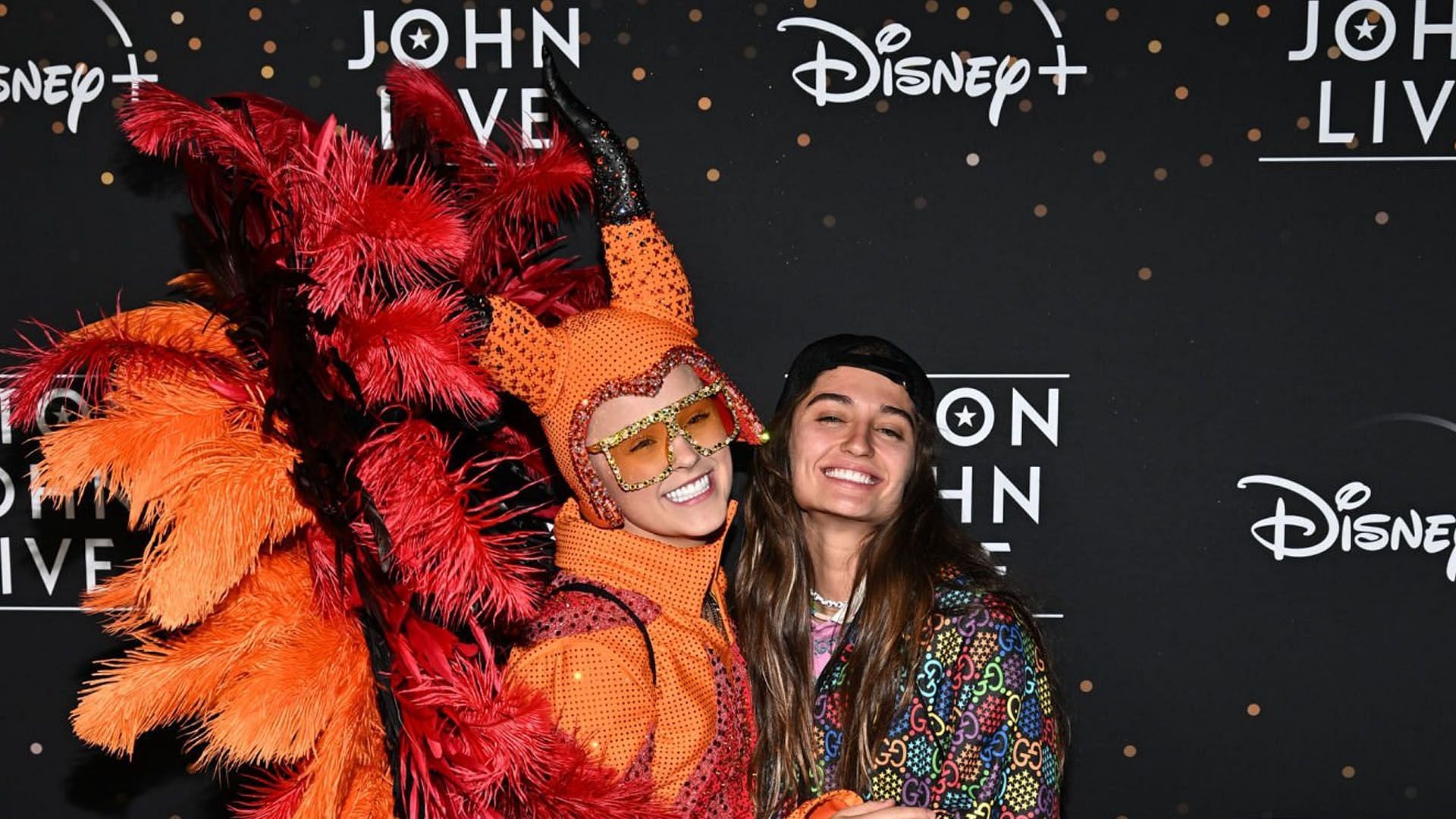 Avery Cyrus and Jojo Siwa announce their break-up (Image via Getty Images)